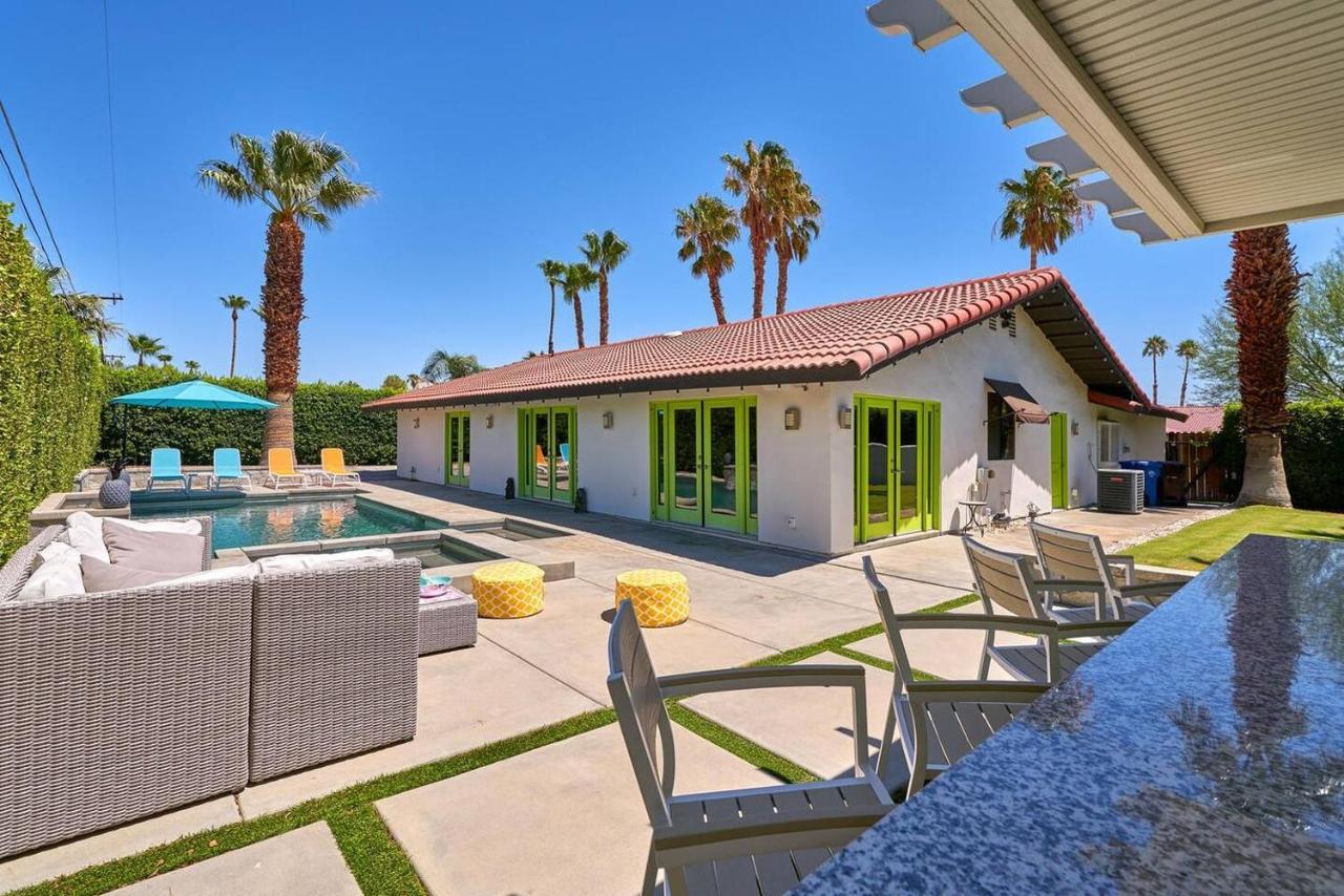 Pineapple Splash! Complete Privacy! Salt Pool! Palm Springs Exterior photo